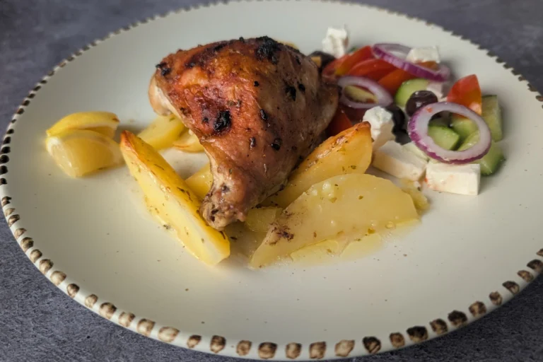 Græsk citronkylling med ovnkartofler, citron og oregano